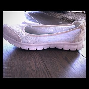 Sketchers lace ballet flats